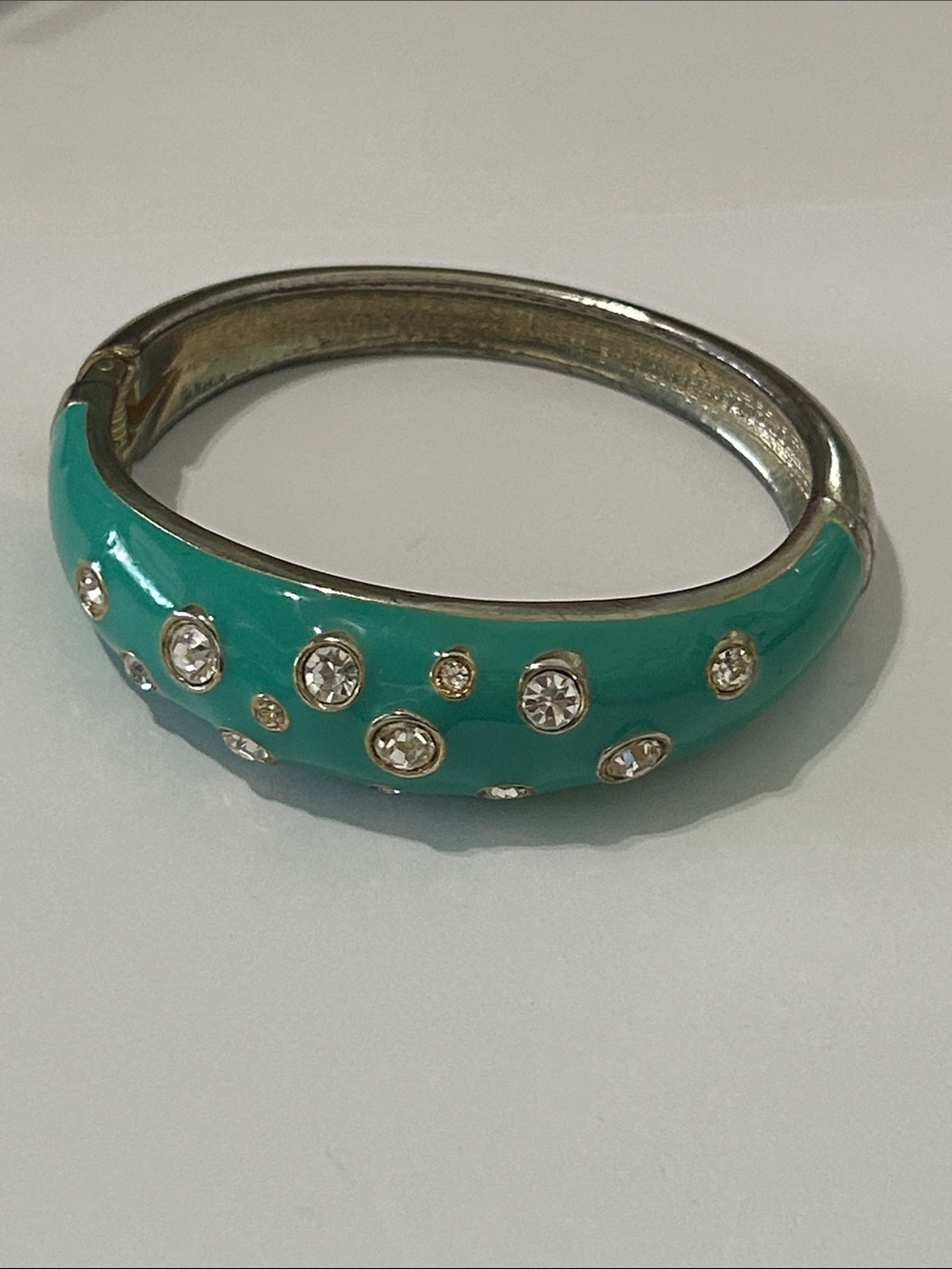 Spring clasp bracelet